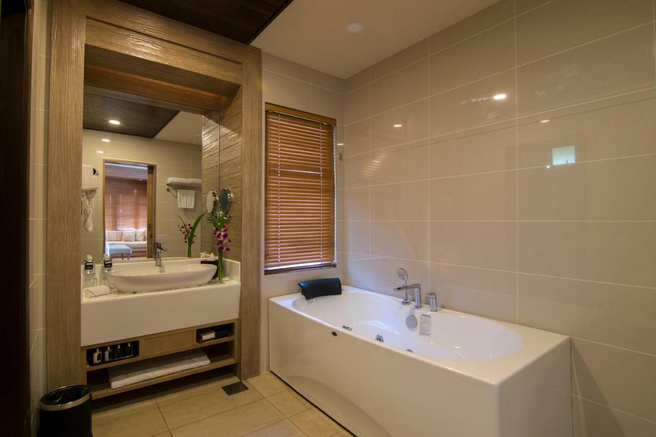 Royale Chulan Cherating Villa מראה חיצוני תמונה